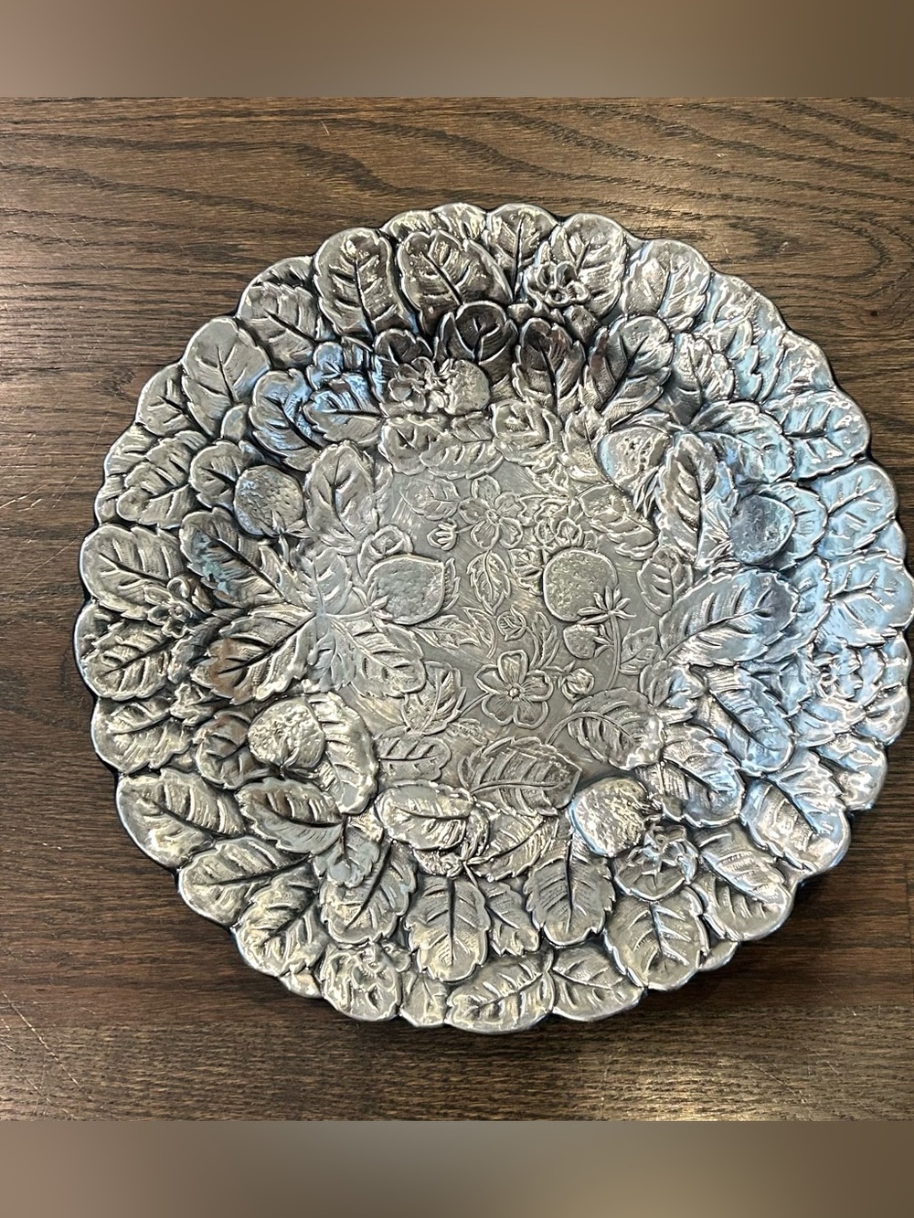 VTG Reed & Barton #115 Silverplate Embossed Strawberries Plate 13 3/4" Platter